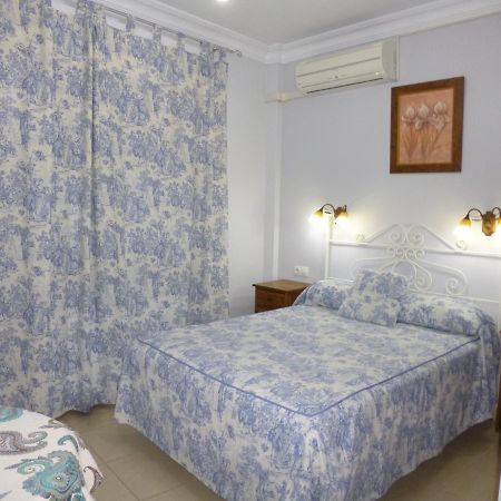 Hostal Virgen Del Rocio Los Palacios Y Villafranca Eksteriør billede