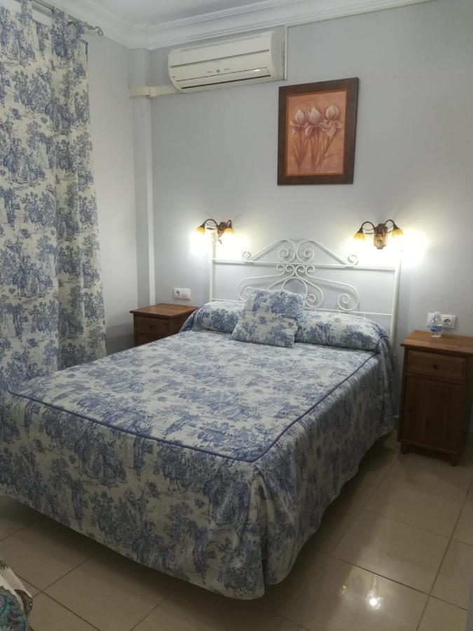 Hostal Virgen Del Rocio Los Palacios Y Villafranca Eksteriør billede